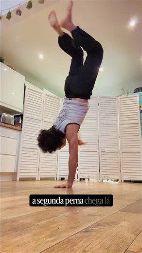 Capoeira Tutorial: Hand Spinning Top #capoeira