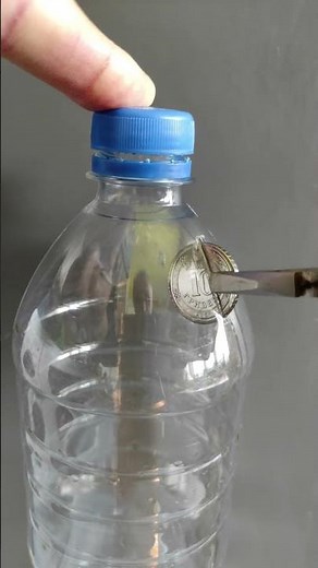 DIY Bottle Piggy Bank Lifehack! 💸