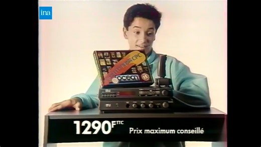 ✨ Bonne nouvelle : l’ordi est (enfin) de retour du SAV ! Alléluia 🙌 Finies les galères, on peut reprendre les publications sur la page 🎉 Et pour fêter ça, j’ai misé sur la sécurité… cette fois, j’ai sorti l’artillerie lourde : un Amstrad 6128 ! 💾😂 Petite cerise sur le gâteau : dans cette pub de 1988, on aperçoit un futur animateur culte des années 90… 👀 Vous l’avez reconnu ? | Enfants des 80's