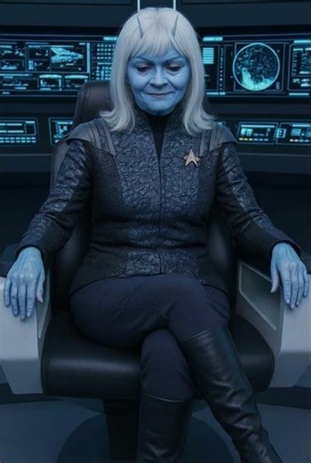 Andorian Tells Klingon Jokes