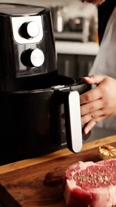 2-Ingredient Air Fryer Hash Brown Patties Ingredients: 1 bag (20 oz) frozen hash browns (shredded) 2 tbsp oil (vegetable oil or olive oil) Full Recipe in First Coʍmеոτ Enjoy ❤️👇 | Air Fryer Delicious Recipes