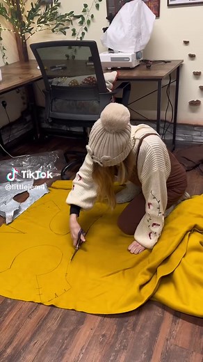 Nightmare Fredbear Costume Tutorial: FNAF Cosplay Guide