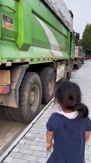 Dummy fake security camera on TikTok