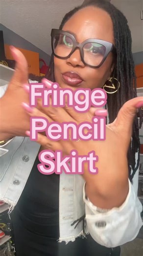 Fringe pencil skirt #ootd #skirt #skirtoutfits #pencilskirt #over40women