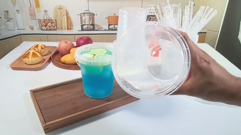 30 Sets - 34 oz Plastic Cups with Lid and Straw,Disposable Coffee Cups with Lids for Iced Coffee,Smoothie,Milkshake,Cold & Hot Drinks, Sturdy/Food Safe/Reusable Clear Party Cups for Pool, Beach Party