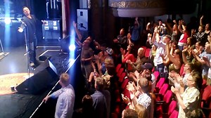 Steve Perry returns to stage