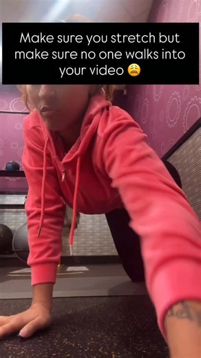 YAYA on Instagram: "Stretch that body.. it will thank you later 😏"