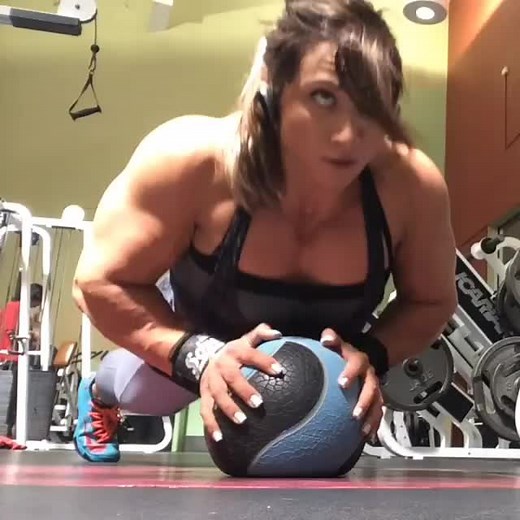Shannon Courtney Female Bodybuilder Showcase | Biceps, Traps, Pecs, Glutes