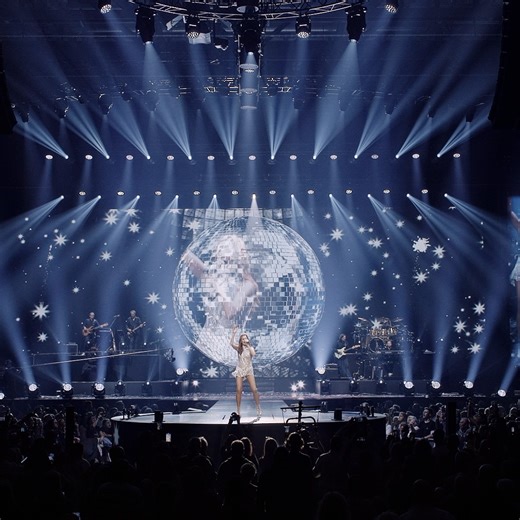 Ihr Lieben, auf diese Nachricht an Euch habe ich mich schon seit Wochen gefreut: 2027 gehen wir endlich wieder auf große Arenatour durch Deutschland, Österreich und die Schweiz! 🥳🎉 Wir arbeiten schon jetzt an einer neuen, spektakulären Bühnenshow mit vielen Überraschungen. In welcher Stadt sehen wir uns? 🔥 📍 Tourstart: Herbst 2027 🎟 Tickets ab dem 15.10.25, 10 Uhr auf eventim.de, oeticket.com, ticketcorner.com ❤️ Wer dabei sein will, sollte schnell sein – der Vorverkauf startet in Kürze! #A