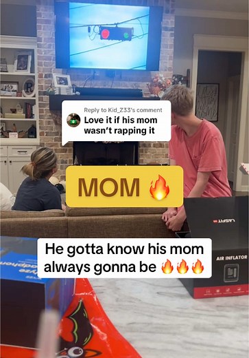 Mike Jones - Surrounded By Silos ft. Mom