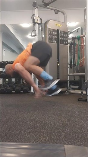 BODYWEIGHT BURN - 9 push ups - 1 Aztec push up - 10secs dead hang - 1 pull up - ×10