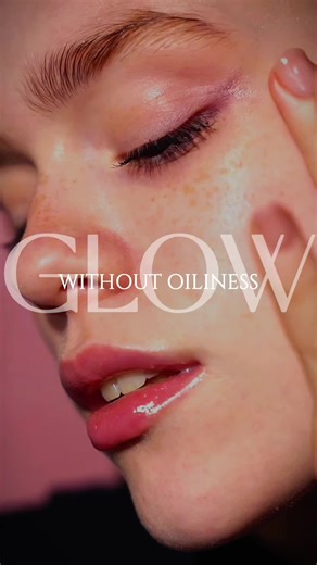 Your skincare ad just got an upgrade ✨ Use my new template to create clean, modern and aesthetic product videos — perfect for beauty brands and creators. 👉 To use it, tap “Try this template” right above this video! Glow starts here. ✨ #CapCut #pioneertemplate #capcutpioneer #skincare #skincareproducts