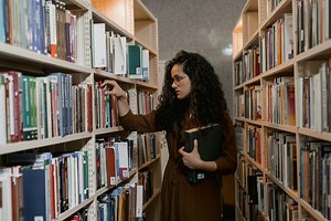 Books Recommended by Warren Buffett for Investing Success