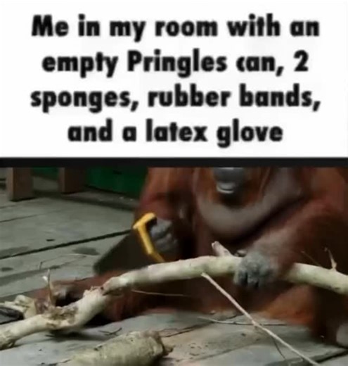 Funnymemes.nn on Instagram: "The odds of being hit by a meteor are incredibly low, but not zero. Here’s a breakdown of the probabilities: General Odds of Being Hit: · In your lifetime: One estimate suggests the odds of being killed by a meteorite impact in your lifetime are about 1 in 700,000. · In a given year: The probability of a meteorite falling directly on someone’s head in a single year has been estimated to be around 1 in 100 billion. Some calculations that account for the Earth’s oceans