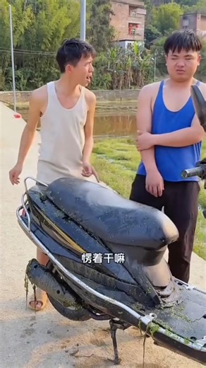 राजू मोटरसाइकिल गिरा दी 😂~mini wood toy /wood workingart skill /wood/ hand crafts #shorts #funny