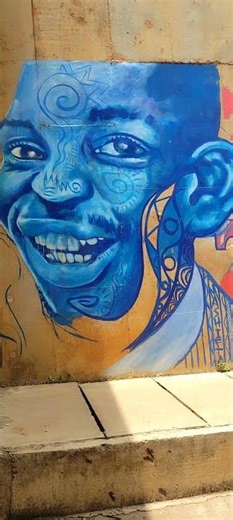 how an artistic painter can paint a beatiful picture using paint