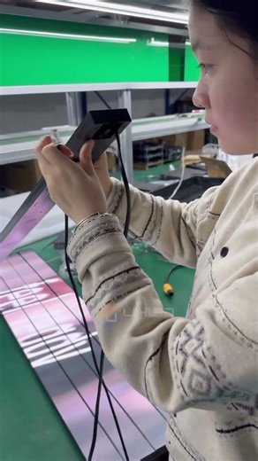 Shelf LED display screen with high-definition plug and play function. #leddisplay #ledscreen