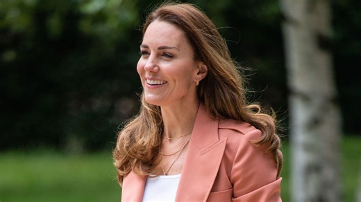 Kate Middleton's straight-leg jeans, white trainers and blazer are a time-saving formula