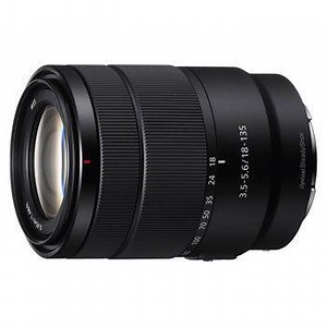 Sony 18-135mm f/3.5-5.6 OSS: Reviews & Tests