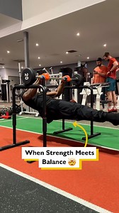 When strength meets balance 👏 | Level Fitness