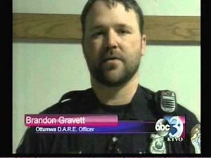 Ottumwa area 5th graders celebrate DARE graduation ceremony