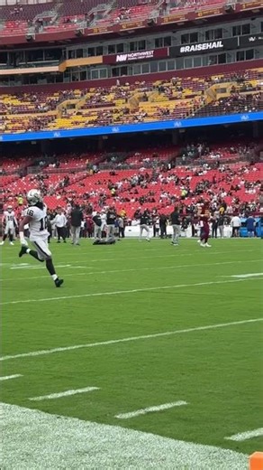 Raiders caching the ball. #raiders #nfl #warmup