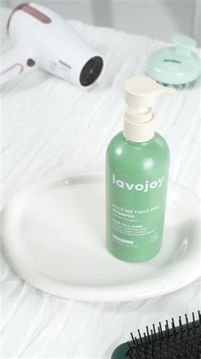 POV: Your fav shampoo just got an upgrade 😭🔥 Upgraded Hold Me Tight Pro formula, now in 2 sizes 👇 💚 280ml for daily use 💚 600ml for long-term hair fall care Pick your size. Stronger roots, less hair fall 💪✨ #Lavojoy #lavojoymy #HoldMeTightPro #hairfallcare #reducehairfall #strongerroots #scalphealth #haircaremalaysia #healthyhairroutine