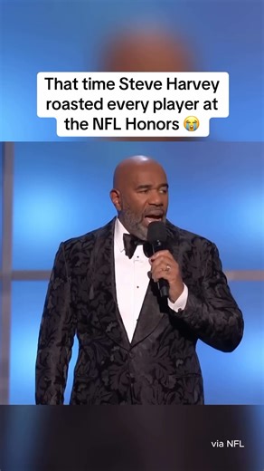 Aaron Rodgers did not like that joke 😂 | CBS Sports