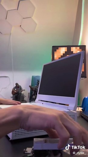 How to Make Your Xbox Series S Portable with a Monitor