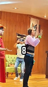 2.1M views · 82K reactions | Perreo en lengua de señas pt.2 #insulini #lenguadeseñas #reggaeton | Insulini | Facebook