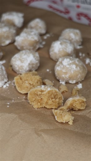 27K views · 1.1K reactions | Almond Flour Snowball Cookies ☃️⛄️ A...