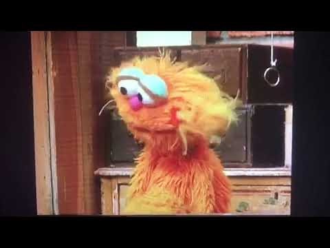 Betty Lou and Zoe in Do The Alphabet
