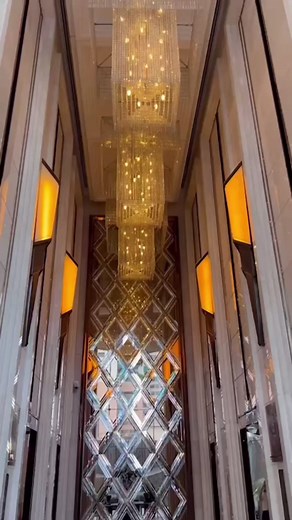 ✨Take a tour of Grande Center Point Terminal21 hotel for a specious accomodation, various activities and facilities, and ensure you will have a memorable and enjoyable experiences.Hotel is located in the heart of the city and direct access by BTS Skytrain and MRT subway. | Grande Centre Point Terminal 21