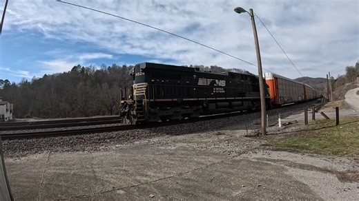 NS 19E #trainsoftiktok #tennessee #railfansoftiktok