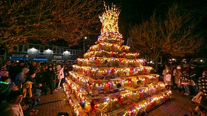 Watch: Downtown Provincetown sings 'Jingle Bells' together at lobster pot tree lighting