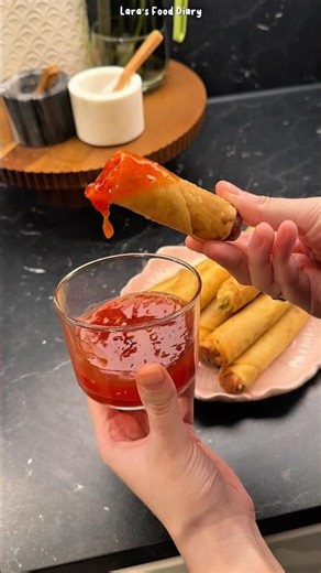 cook with me: egg rolls (lumpia)