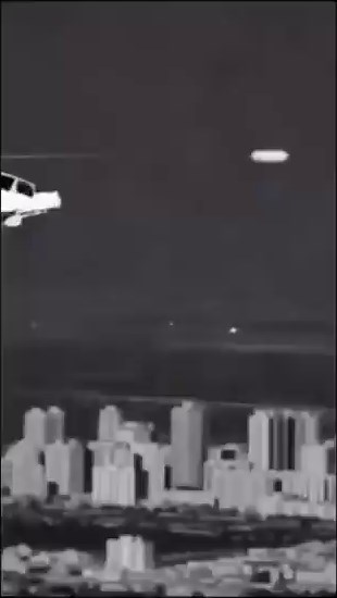 🛸 U.S. GOVERNMENT RELEASES NEW UFO/UAP FILES — HERE’S WHAT WE KNOW SO FAR 👀The Trump administration and Department of Defense have released a new batch of declassified UFO/UAP materials, reigniting online debate over what the government may — or may not — know about unexplained aerial phenomena.Here’s what’s confirmed right now:▪️ Newly released files include military reports, eyewitness accounts, infrared imagery, and investigative documents tied to “unidentified anomalous phenomena” (UAPs)▪️
