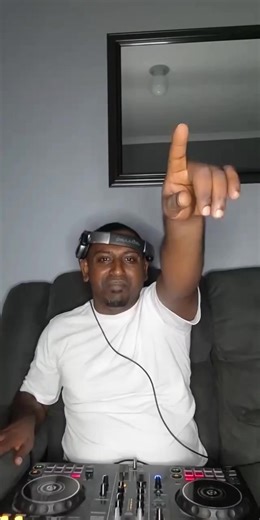 Nostalgic House Music with DJ Nate J