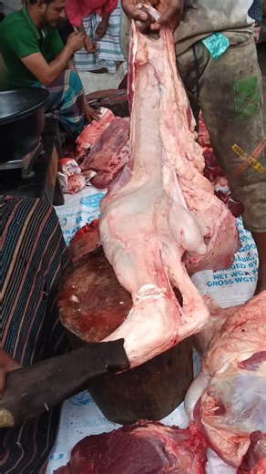 Wow beautiful legs back to back🥩#cow #meat #short #beefcutting #meatcutting#butcher