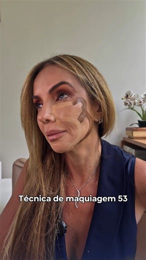 Sandra Dib on Instagram: "Deixa aqui nos comentários o @ de uma amiga que precisa descobrir essa técnica rápida e fácil. 🥰 . . . #makeup #tutorial #beleza #autoestima #skin"