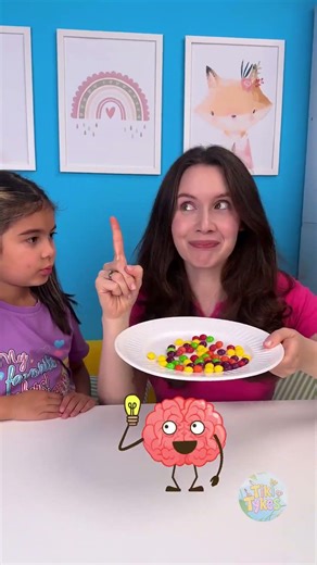 🌈 Colorful Candy Chemistry: A Sweet Science Experiment! #shorts #funlearning
