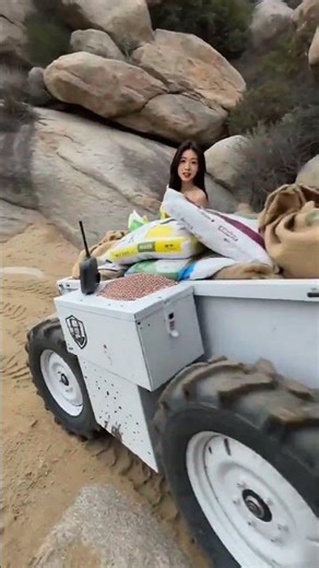 Ultimate 2026 Electric 4WD RC Hill Climber: 408 lbs Capacity & Zero-Turn!