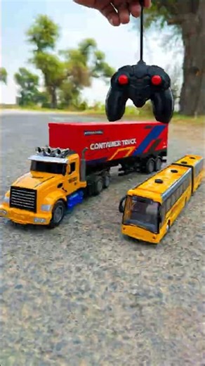 Rc Truck vs Bus Unboxing