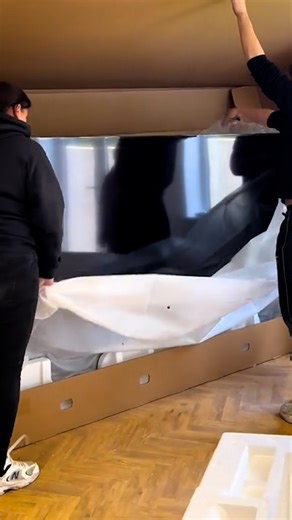 722K views · 2.4K reactions | This TV takes multiple people to unbox it  | UNILAD Tech | Facebook
