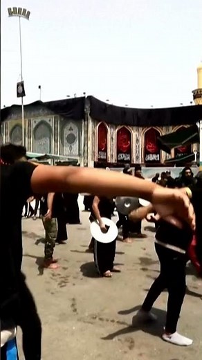 Shias in Iraq commemorate Ashura in the city of Karbala