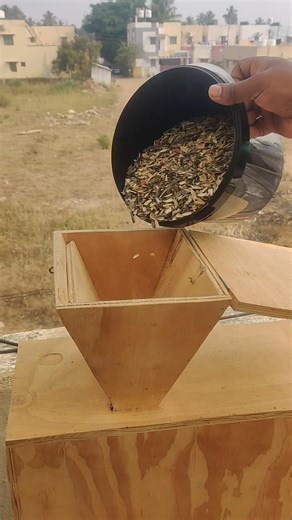 seed cleaning machine for birds #mightyfeathersfarm #sunconure