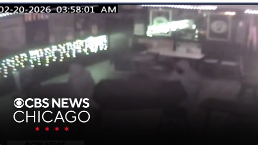 Group steals ATM from bar on Chicago's Northwest Side