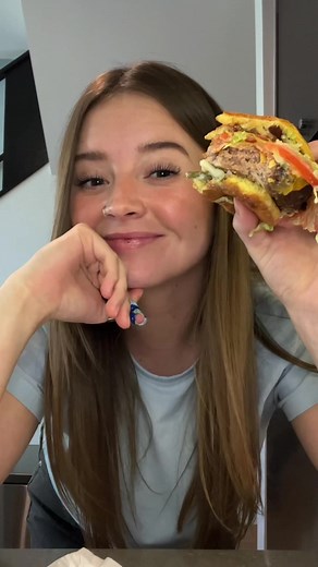 #NationalHamburgerDay is right around the corner and it’s time to celebrate with the return of @Arbys Wagyu Steakhouse Burger! #arbyspartner buy a burger online, get a free burger your next online order!! Offer available for Arby’s Rewards members, click the link in my bio to sign up. Good for 1 free burger with online purchase of any full-priced menu item