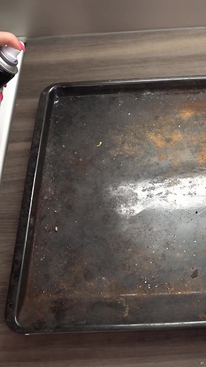 How to PROPERLY Clean a Cooking Sheet! #satisfying #cleaningtips | Aurikatariina