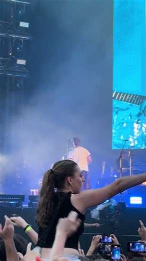 Roman Holiday Live at Finsbury Park - Fontaines D.C.